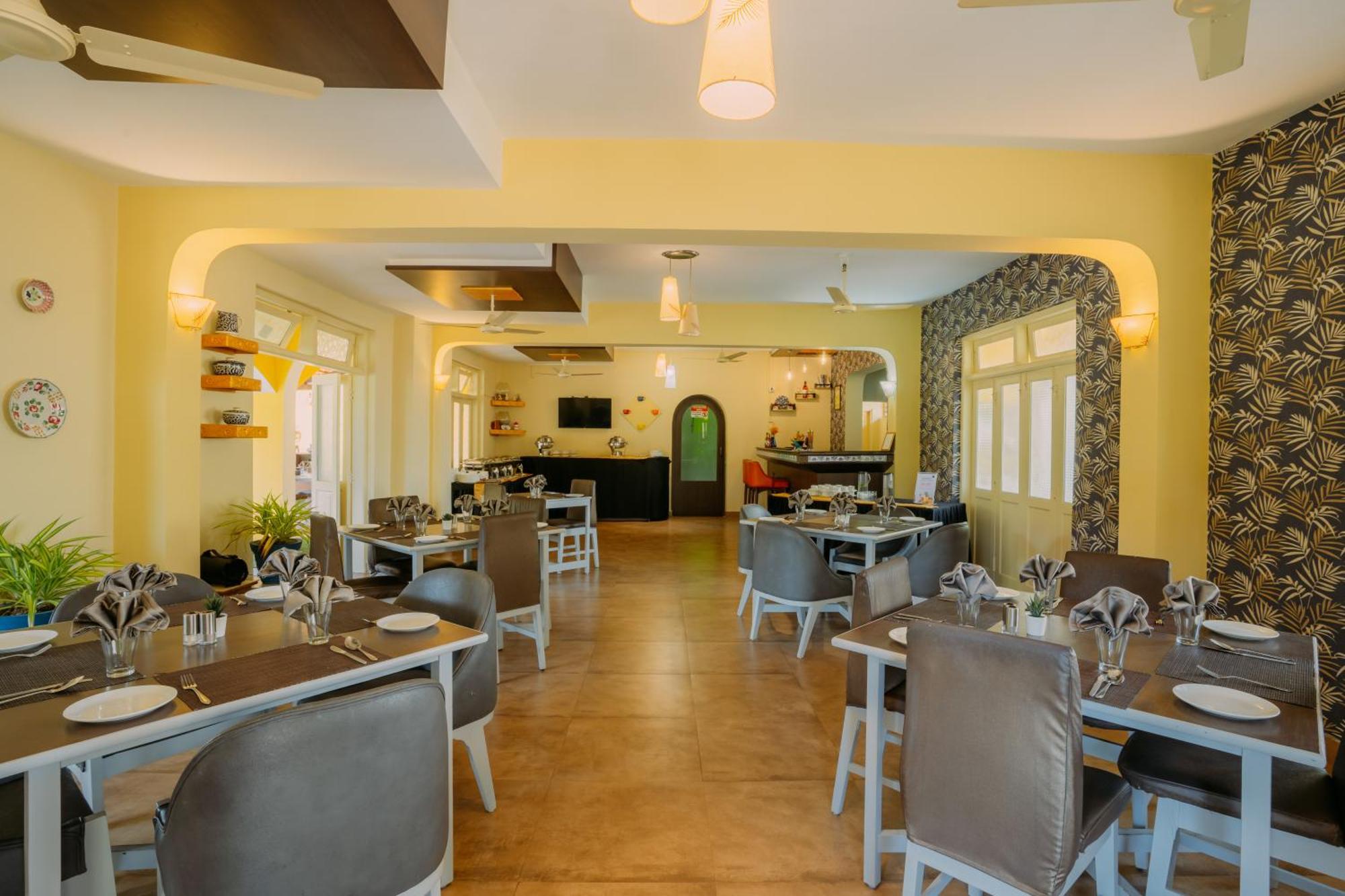 Carina Beach Resort Benaulim Bagian luar foto