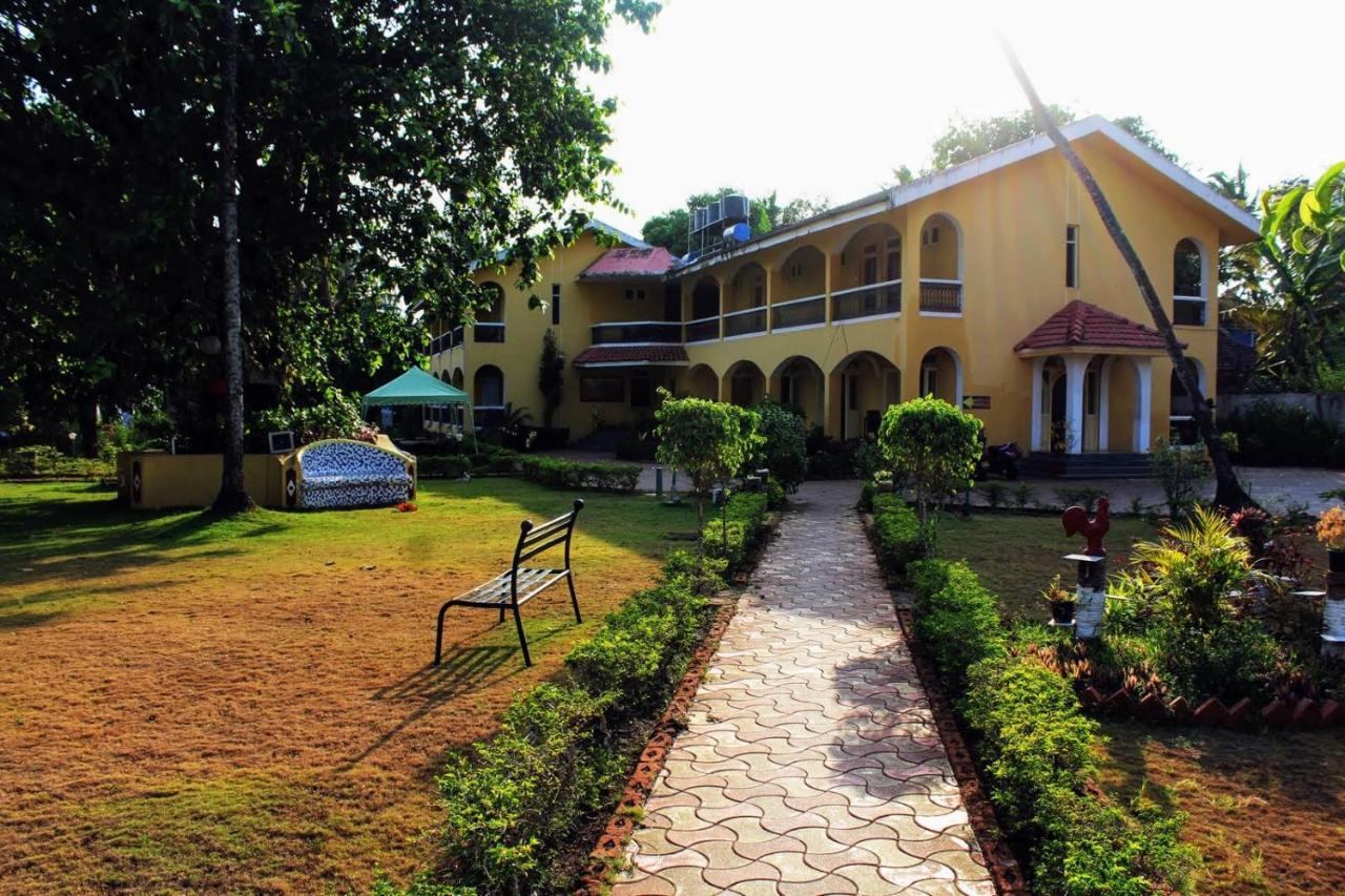 Carina Beach Resort Benaulim Bagian luar foto